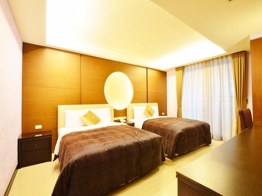 Tranquil Sea Vacation Hotel Kenting Buitenkant foto
