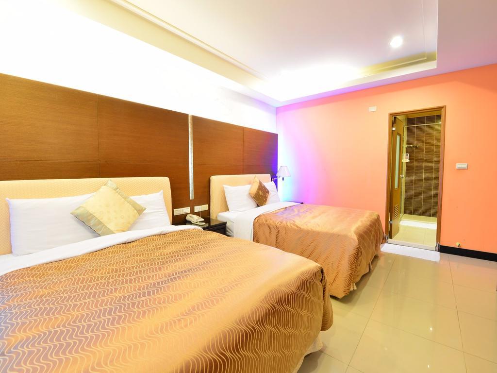Tranquil Sea Vacation Hotel Kenting Buitenkant foto