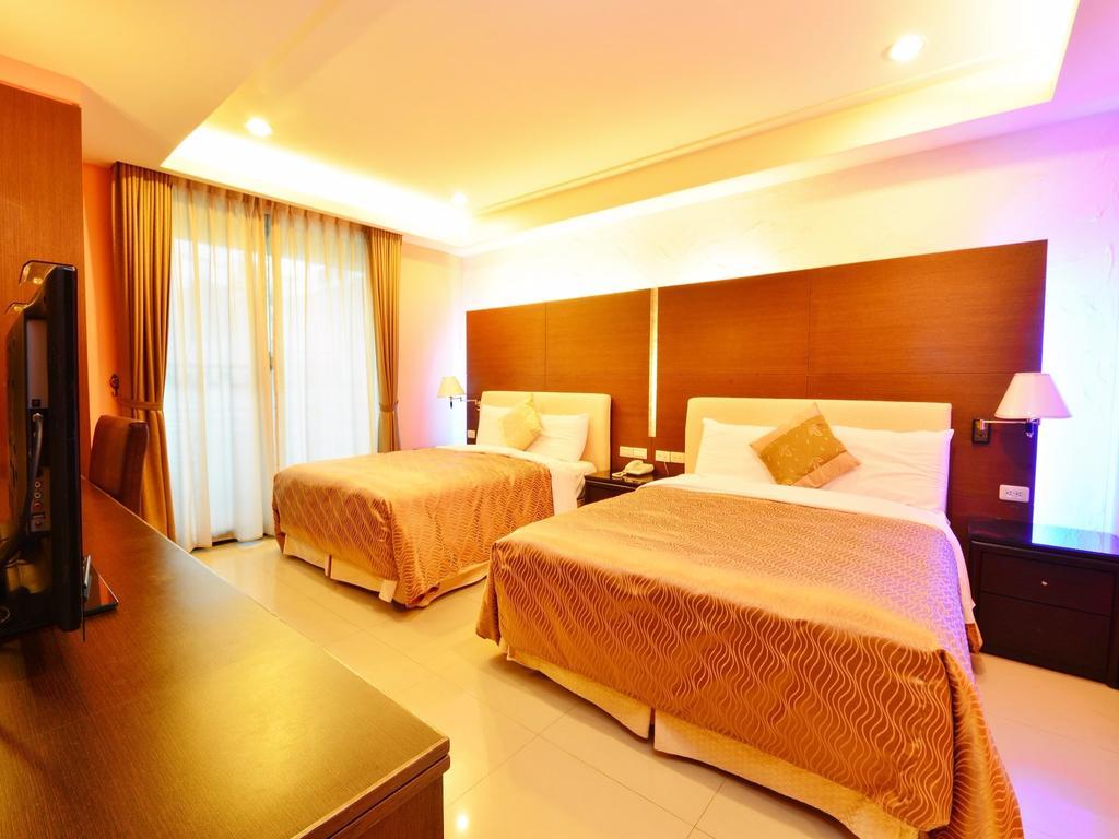 Tranquil Sea Vacation Hotel Kenting Buitenkant foto