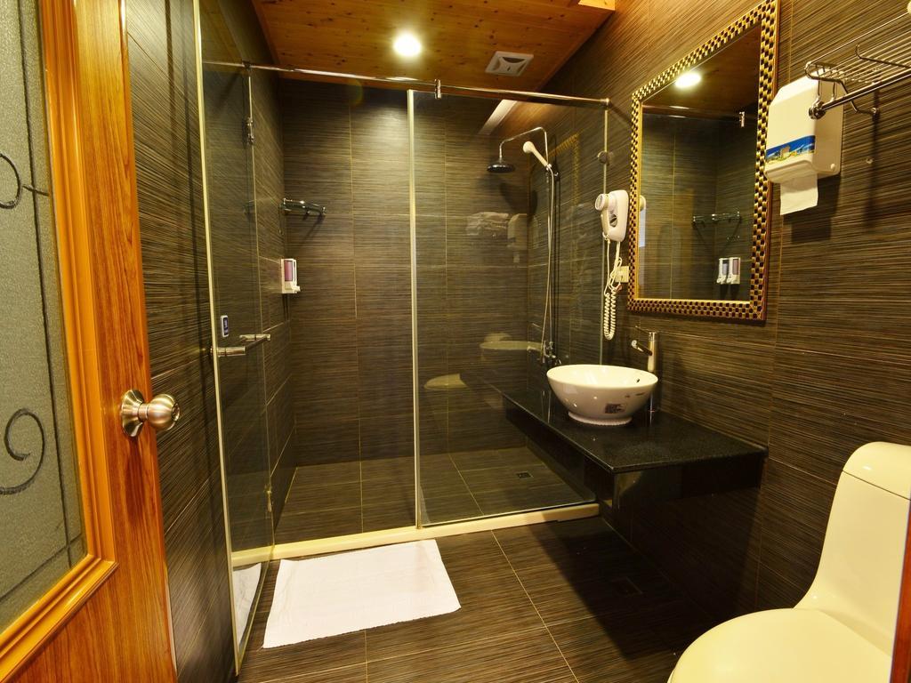 Tranquil Sea Vacation Hotel Kenting Buitenkant foto