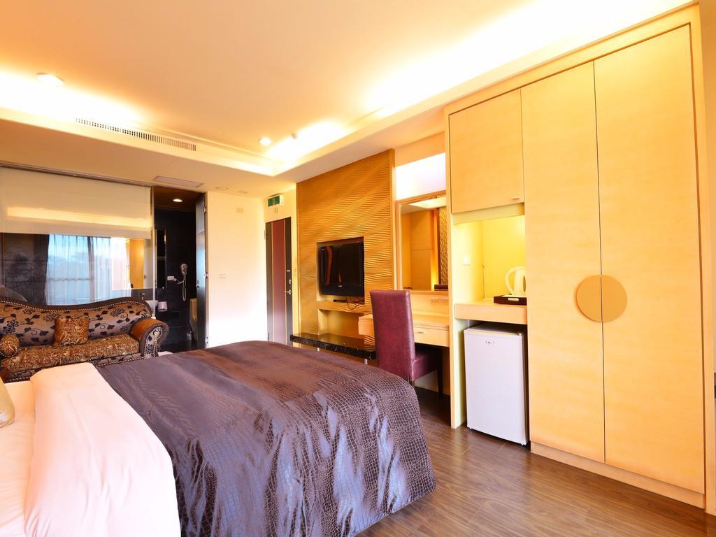Tranquil Sea Vacation Hotel Kenting Buitenkant foto