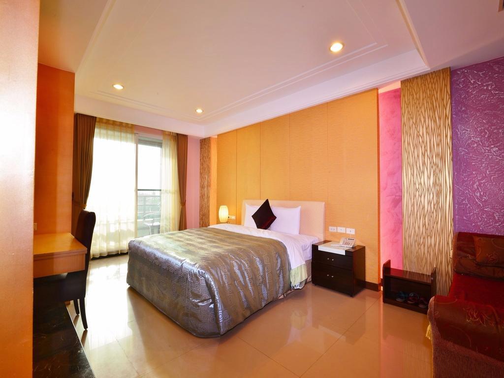 Tranquil Sea Vacation Hotel Kenting Buitenkant foto