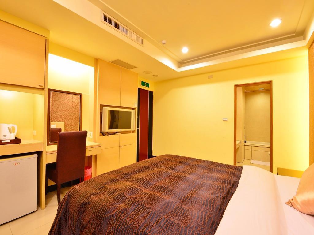 Tranquil Sea Vacation Hotel Kenting Buitenkant foto