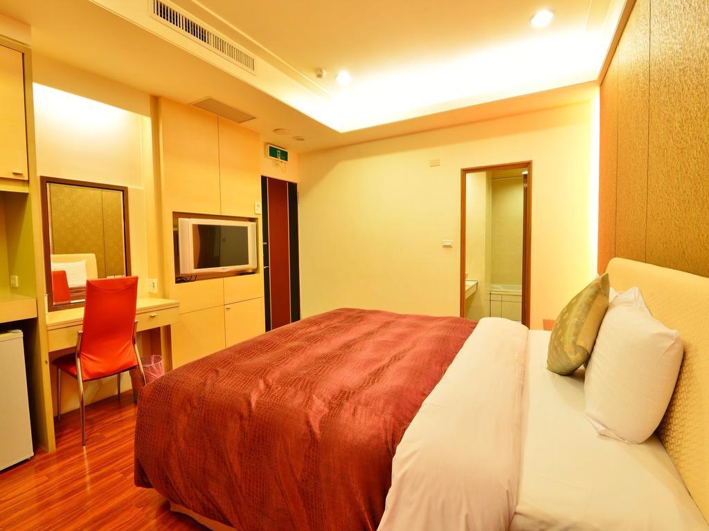 Tranquil Sea Vacation Hotel Kenting Buitenkant foto