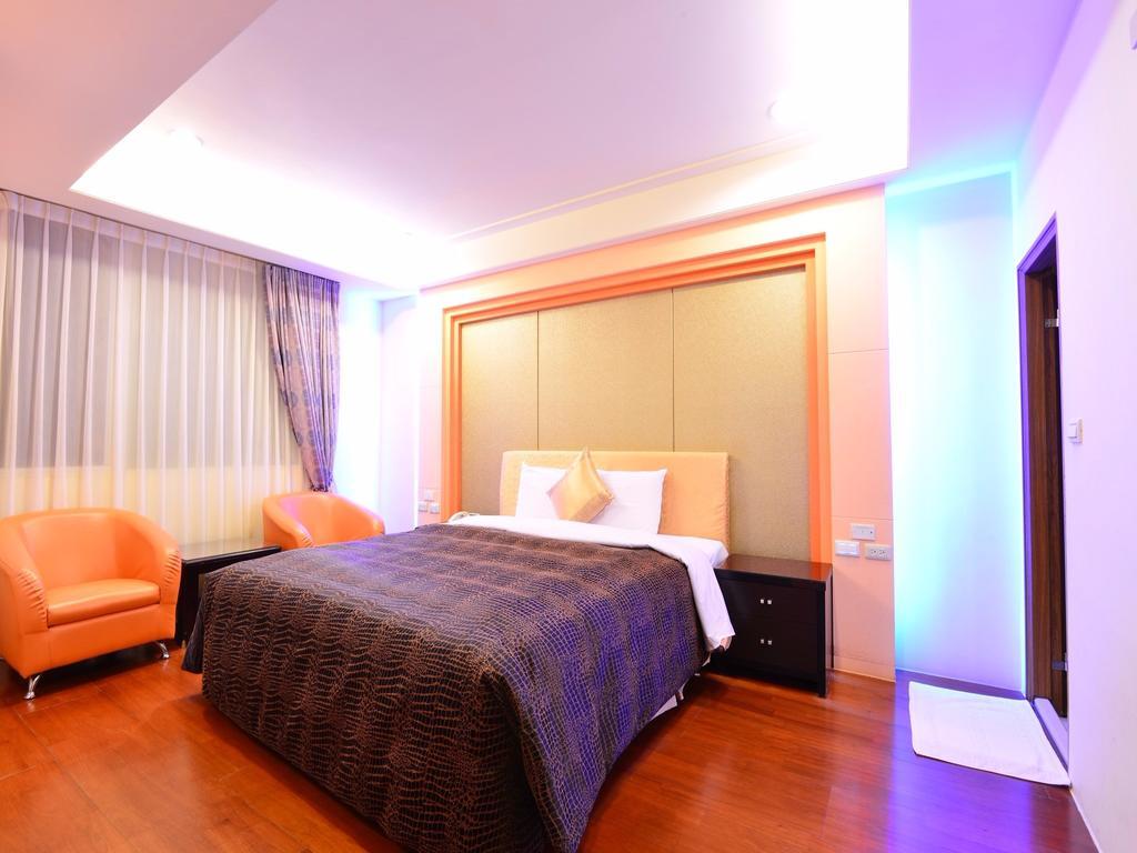 Tranquil Sea Vacation Hotel Kenting Buitenkant foto